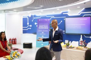Diễn giả Ân Đặng